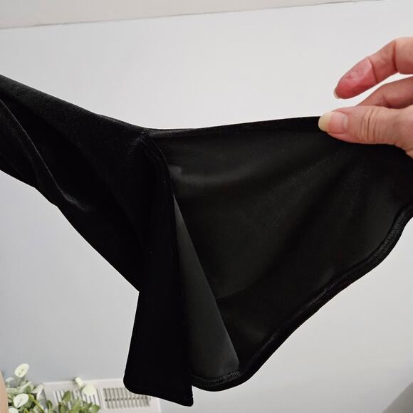 Xscape by Joanna Chen Black Crushed Velvet Rhinestone Brooch Dressy Top Small - Picture 9 of 15